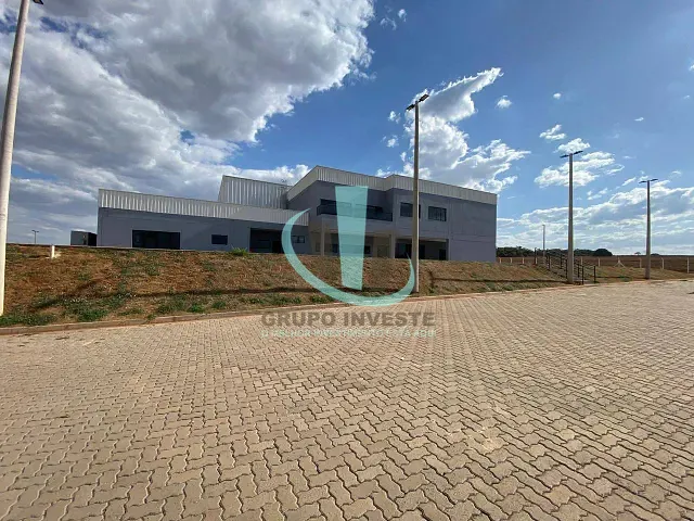 Galpão / Barracão com 23000m², para alugar, no bairro Portal das Laranjeiras em Araraquara