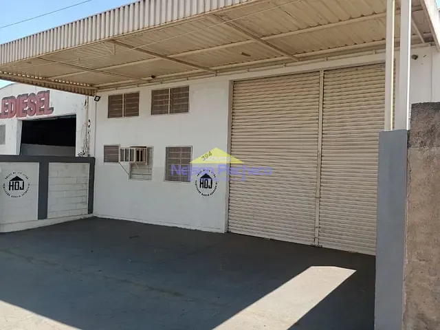 Galpão / Barracão com 0m², para alugar, no bairro Vila Souza em Capivari