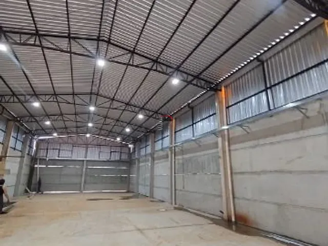 Galpão / Barracão com 650m², à venda, no bairro Indústrias Leves em Londrina