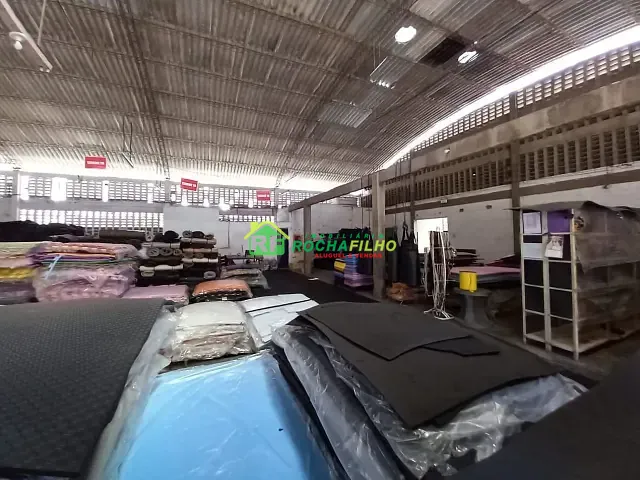 Galpão / Barracão com 1000m², para alugar, no bairro Distrito Industrial em Teresina