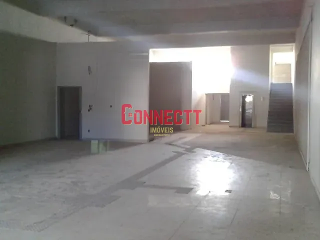 Galpão / Barracão com 750m², para alugar, no bairro Ipiranga em Ribeirão Preto