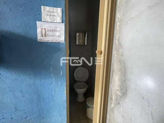 Galpão / Barracão com 240m², à venda ou para alugar, no bairro Centro em Camaçari