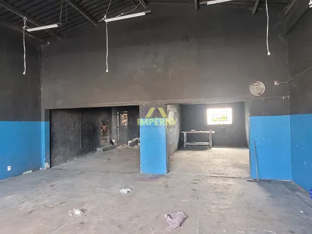 Galpão / Barracão com 121m², para alugar, no bairro Vila Nova em Salto