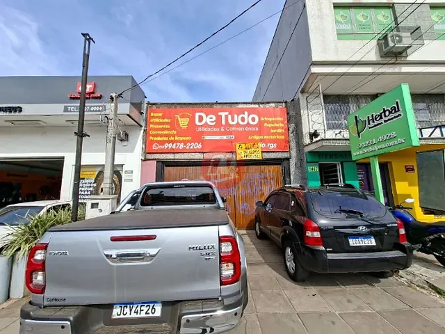 Galpão / Barracão com 295m², para alugar, no bairro Partenon em Porto Alegre