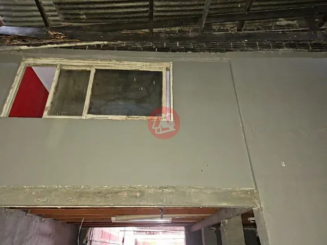 Galpão / Barracão com 295m², para alugar, no bairro Partenon em Porto Alegre