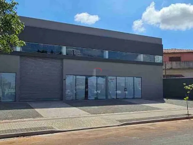 Galpão / Barracão com 634m², para alugar, no bairro Messiânico em Londrina