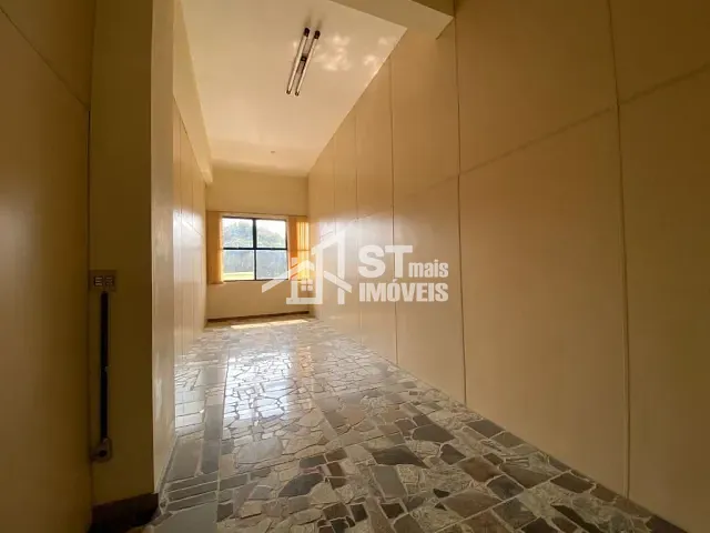 Galpão / Barracão com 630m², para alugar, no bairro Vila Buzato em Andradas