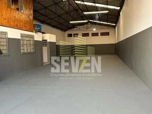 Galpão / Barracão com 350m², para alugar, no bairro Jardim Brasil em Bauru