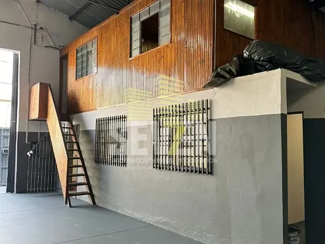 Galpão / Barracão com 350m², para alugar, no bairro Jardim Brasil em Bauru