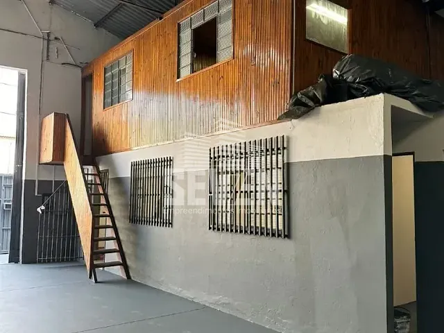 Galpão / Barracão com 350m², para alugar, no bairro Jardim Brasil em Bauru