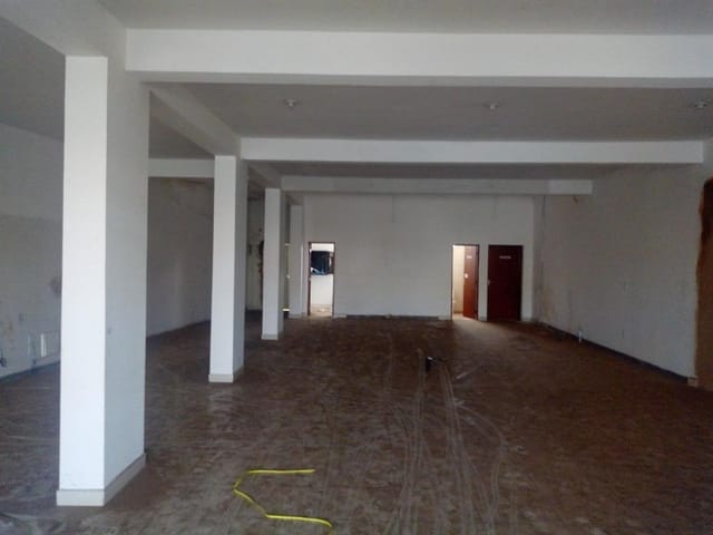Foto do Galpão / Barracão - Galpão para alugar, 265 m² por R$ 3.000,00/mês - Jardim Induberaba - Uberaba/MG | ZUCATO IMOBILIARIA LTDA