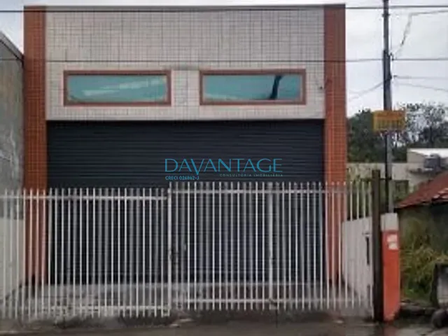 Galpão / Barracão com 300m², para alugar, no bairro Vila Mangalot em São Paulo