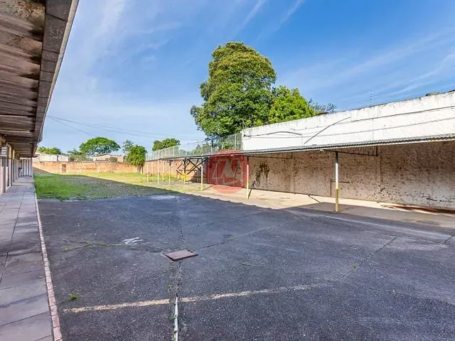 Galpão / Barracão com 600m², para alugar, no bairro Farrapos em Porto Alegre