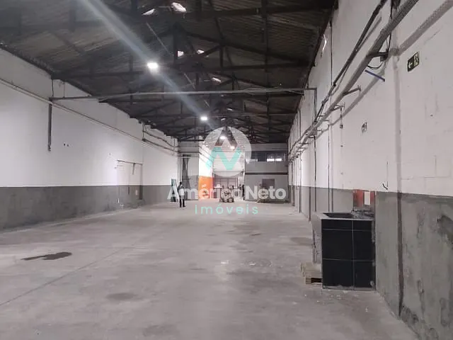 Galpão / Barracão com 1000m², para alugar, no bairro São José em São Caetano do Sul