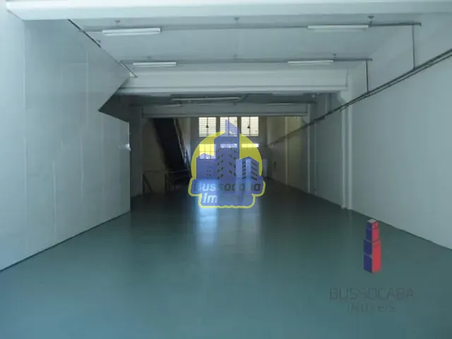 Galpão / Barracão com 1000m², para alugar, no bairro Tamboré em Barueri