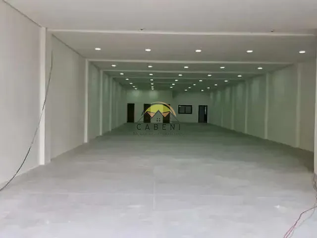 Galpão / Barracão com 400m², para alugar, no bairro Vila Romana em São Paulo