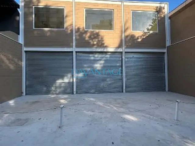 Galpão / Barracão com 300m², para alugar, no bairro Vila Leopoldina em São Paulo