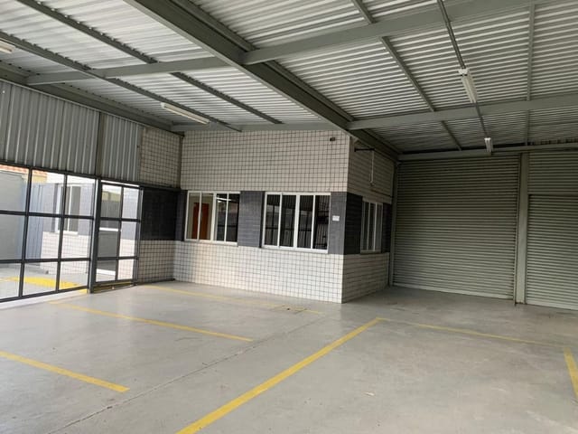 Foto do Galpão / Barracão - Galpão, 1046 m² - venda por R$ 2.700.000,00 ou aluguel por R$ 20.500,00/mês - Vila Maria - São José dos Campos/SP | INDEPENDENCE NEGOCIOS IMOBILIARIOS LTDA