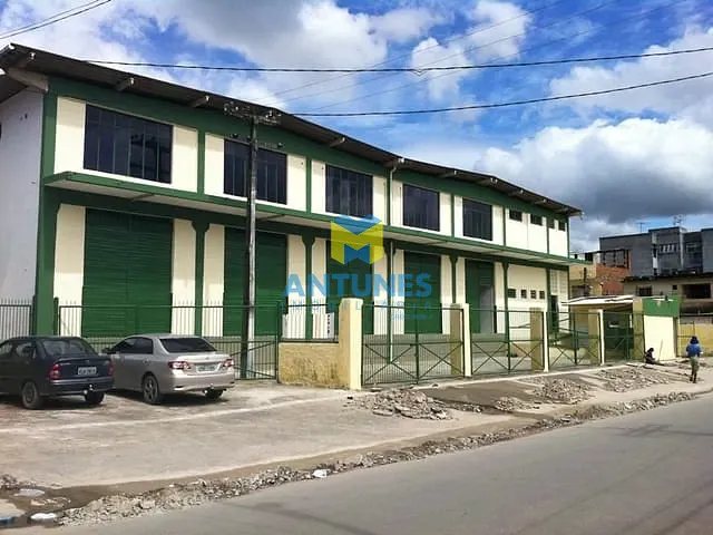 Galpão / Barracão com 2325m², para alugar, no bairro Várzea em Recife