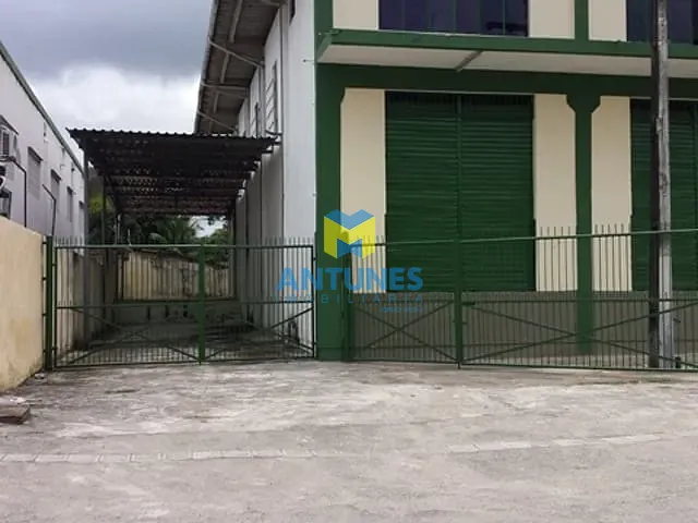 Galpão / Barracão com 2325m², para alugar, no bairro Várzea em Recife