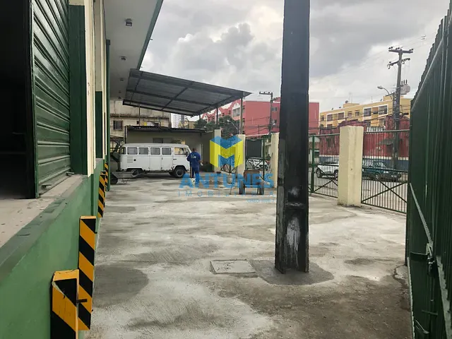 Galpão / Barracão com 2325m², para alugar, no bairro Várzea em Recife