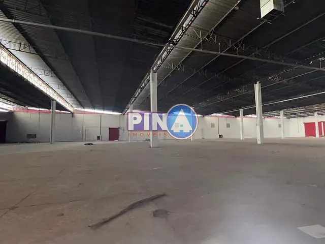 Galpão / Barracão com 6070m², para alugar, no bairro Vila Maria Luiza em Goiânia