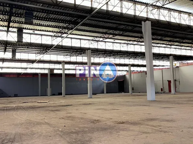 Galpão / Barracão com 6070m², para alugar, no bairro Vila Maria Luiza em Goiânia