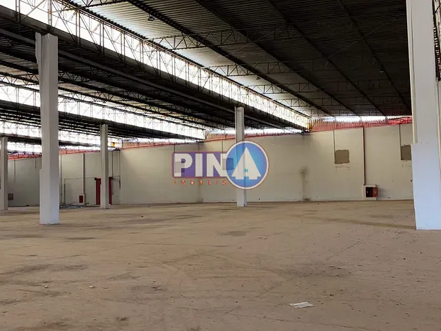 Galpão / Barracão com 6070m², para alugar, no bairro Vila Maria Luiza em Goiânia