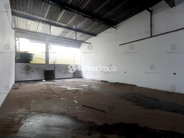Galpão / Barracão com 357m², à venda, no bairro Vila Santa Cecília em Mauá