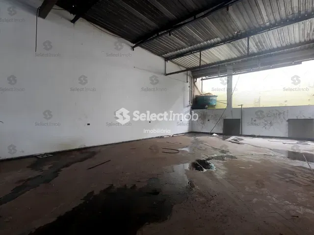 Galpão / Barracão com 357m², à venda, no bairro Vila Santa Cecília em Mauá