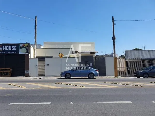 Galpão / Barracão com 720m², para alugar, no bairro Jardim Jaraguá em Taubaté