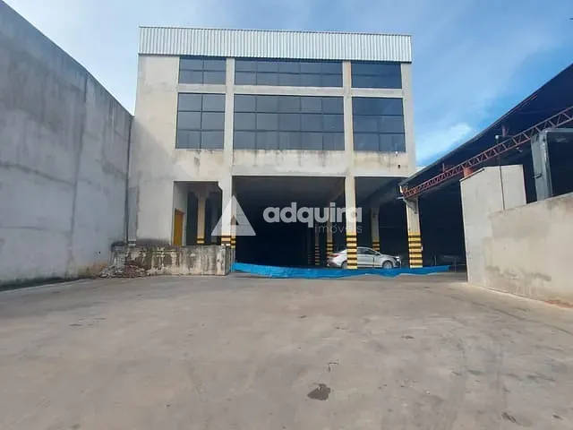 Galpão / Barracão com 951m², à venda, no bairro Centro em Castro