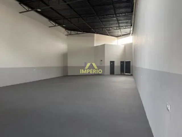 Galpão / Barracão com 220m² 1 quarto e 2 banheiros, para alugar, no bairro Bela Vista em Salto
