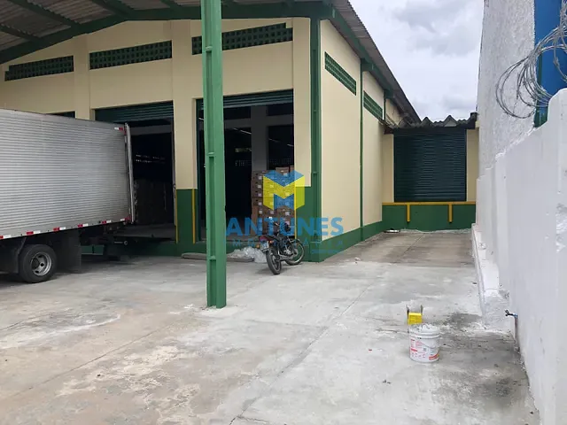Galpão / Barracão com 1355m², para alugar, no bairro Várzea em Recife