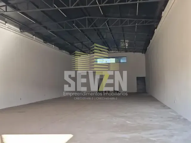 Galpão / Barracão com 850m², para alugar, no bairro Chácara das Flores em Bauru
