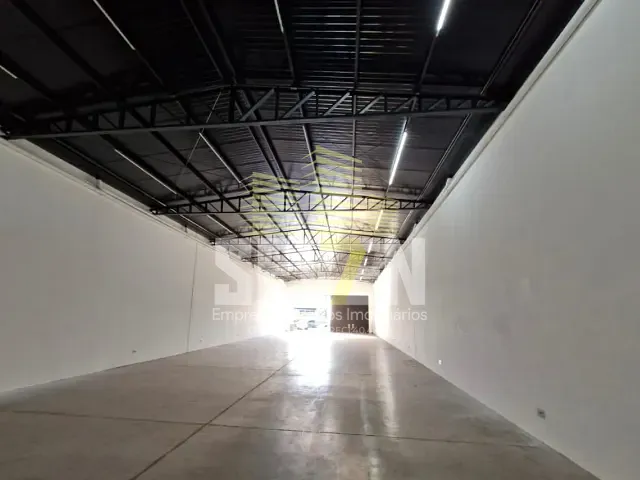 Galpão / Barracão com 850m², para alugar, no bairro Chácara das Flores em Bauru
