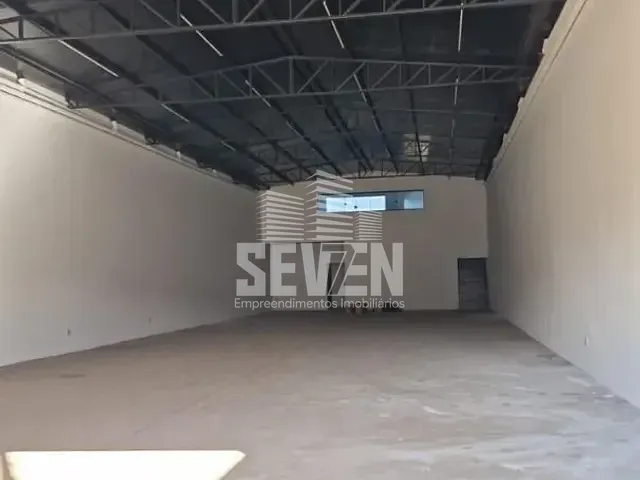 Galpão / Barracão com 850m², para alugar, no bairro Chácara das Flores em Bauru