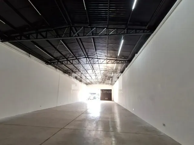 Galpão / Barracão com 850m², para alugar, no bairro Chácara das Flores em Bauru
