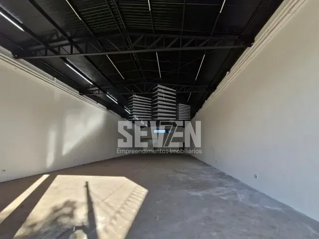 Galpão / Barracão com 850m², para alugar, no bairro Chácara das Flores em Bauru