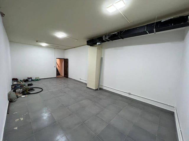 Galpão / Barracão com 350m², para alugar, no bairro Bela Vista em São Paulo