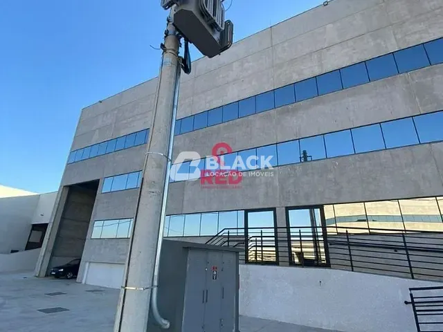 Galpão / Barracão com 2400m², para alugar, no bairro Éden em Sorocaba