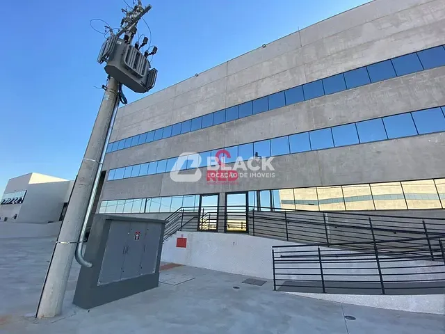 Galpão / Barracão com 2400m², para alugar, no bairro Éden em Sorocaba
