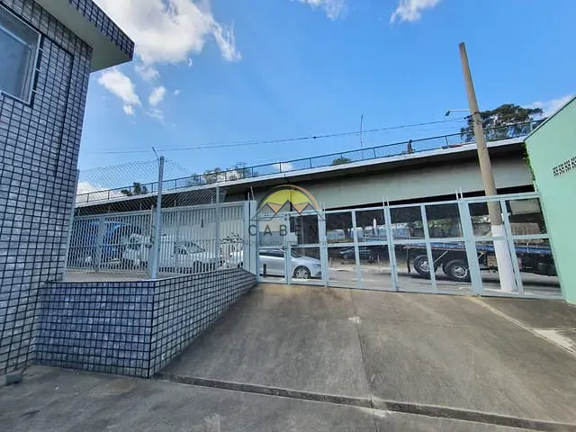 Galpão / Barracão com 320m², para alugar, no bairro Vila Ribeiro de Barros em São Paulo