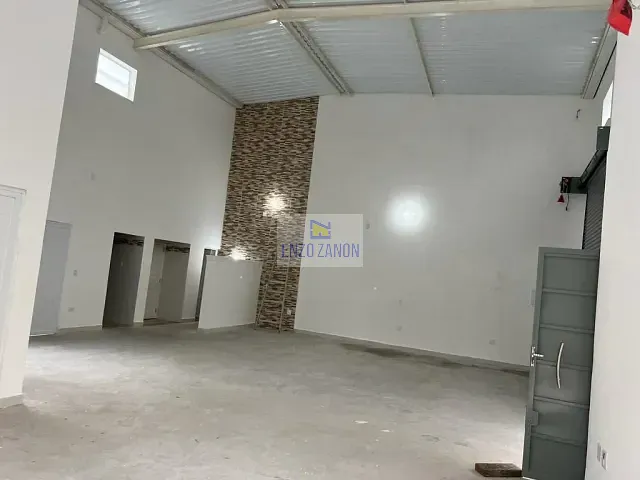 Galpão / Barracão com 200m², para alugar, no bairro Vila Lusitânia em São Bernardo do Campo
