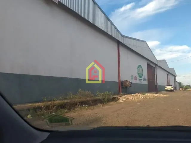 Galpão / Barracão com 500m², para alugar, no bairro Bom Planalto em Marabá