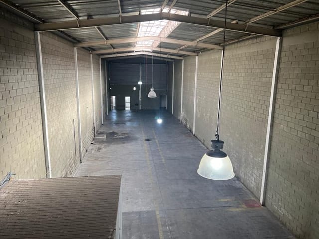 Galpão / Barracão com 500m², para alugar, no bairro Guaturinho em Cajamar