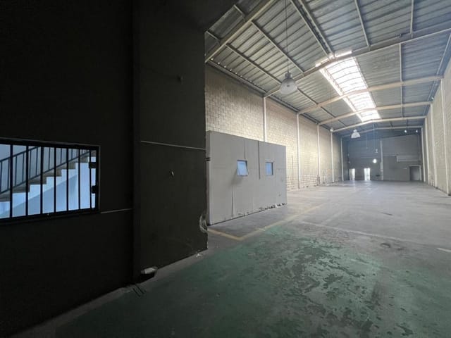 Galpão / Barracão com 500m², para alugar, no bairro Guaturinho em Cajamar