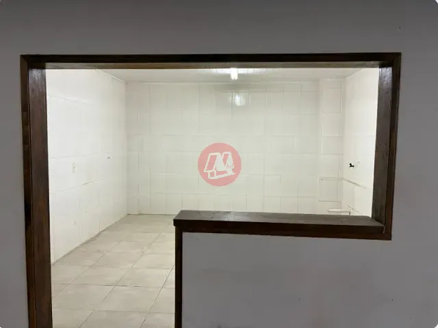Galpão / Barracão com 537m², para alugar, no bairro Sarandi em Porto Alegre