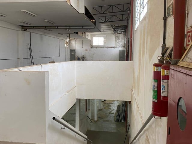 Galpão / Barracão com 1000m², à venda ou para alugar, no bairro Cidade Ademar em São Paulo