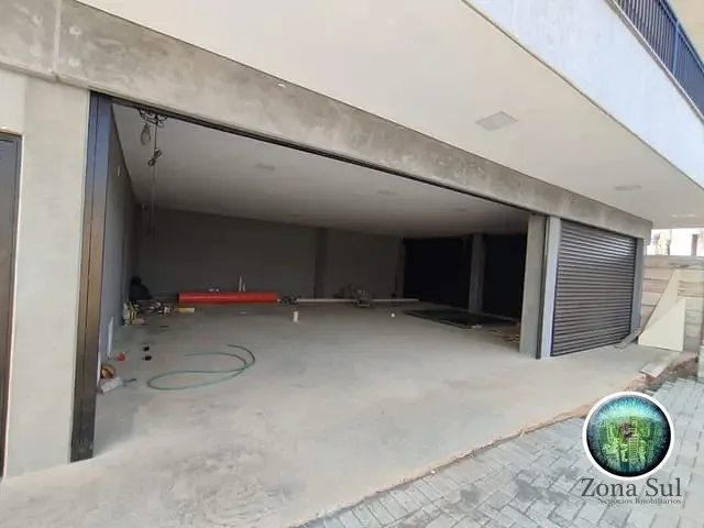 Galpão / Barracão com 669m², à venda ou para alugar, no bairro Ipanema do Meio em Sorocaba